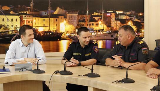 Makarska među prvima u županiji potpisala kolektivni ugovor sa Javnom vatrogasnim postrojbom