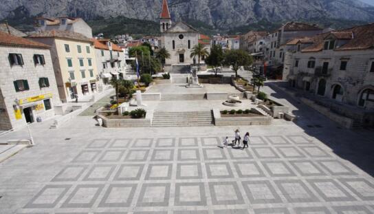 Postignut dogovor o nadstrešnicama s ugostiteljima na Kačićevu trgu