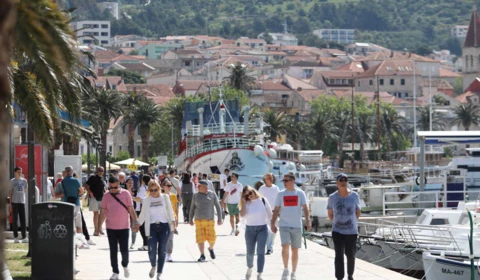 Makarska pokreće promjene: Ministar dobio konkretne prijedloge za uređeniji turizam i bolju kvalitetu života