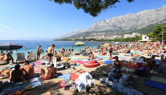 Makarska prvi put od osamostaljenja Hrvatske ostvarila milijun noćenja