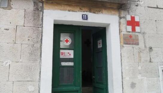 Crveni križ Makarska poziva građane: 19. i 20. svibnja od 8,00 do 20,00 sati prikupljamo hranu i sredstva za higijenu za stanovnike poplavljenih područja