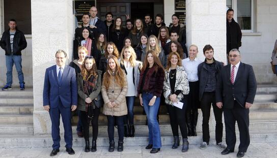 Ove godine 9 stipendija više nego lani: Gradonačelnik Bilić potpisao ugovore o stipendiranju 32 studenta