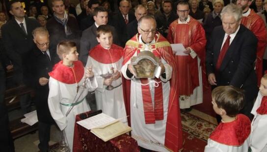 Proslava sv. Klementa, zaštitnika grada i Makarske biskupije: Relikvije sveca mučenika izložene puku na klanjanje