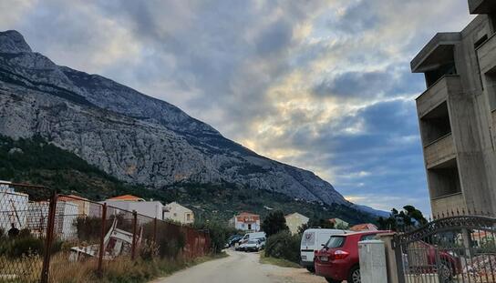 Iskolčen prijedlog trase istočnog dijela Zadarske ulice: Grad Makarska poziva vlasnike zemljišta da dostave primjedbe
