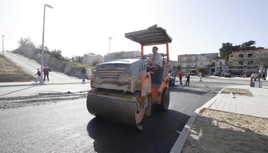 Uređena kolnička konstrukcija na križanju kod zgrada POS-a