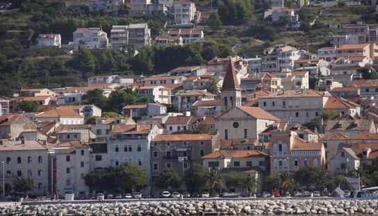 Grad Makarska sklopio ugovor o zbrinjavanju napuštenih životinja i planskoj sterilizaciji uličnih mačaka za 2021.
