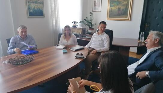 Gradonačelnik Zoran Paunović na sastanku s rektorom Draganom Ljutićem: Nastavak suradnje Grada Makarske i Sveučilišta u Splitu
